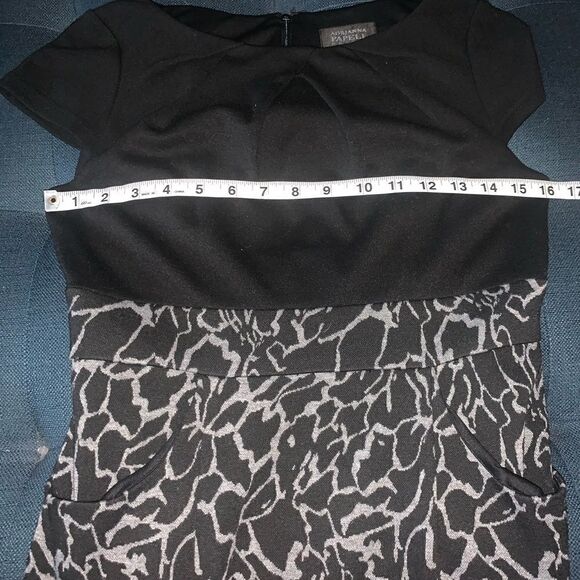 Adrianna Papell Cap Sleeve Marble Pattern Dress - Picture 10 of 10